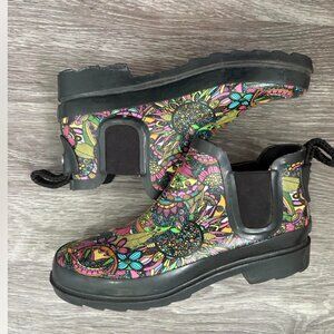 SAKROOTS ANKLE RAIN BOOTS SIZE 8